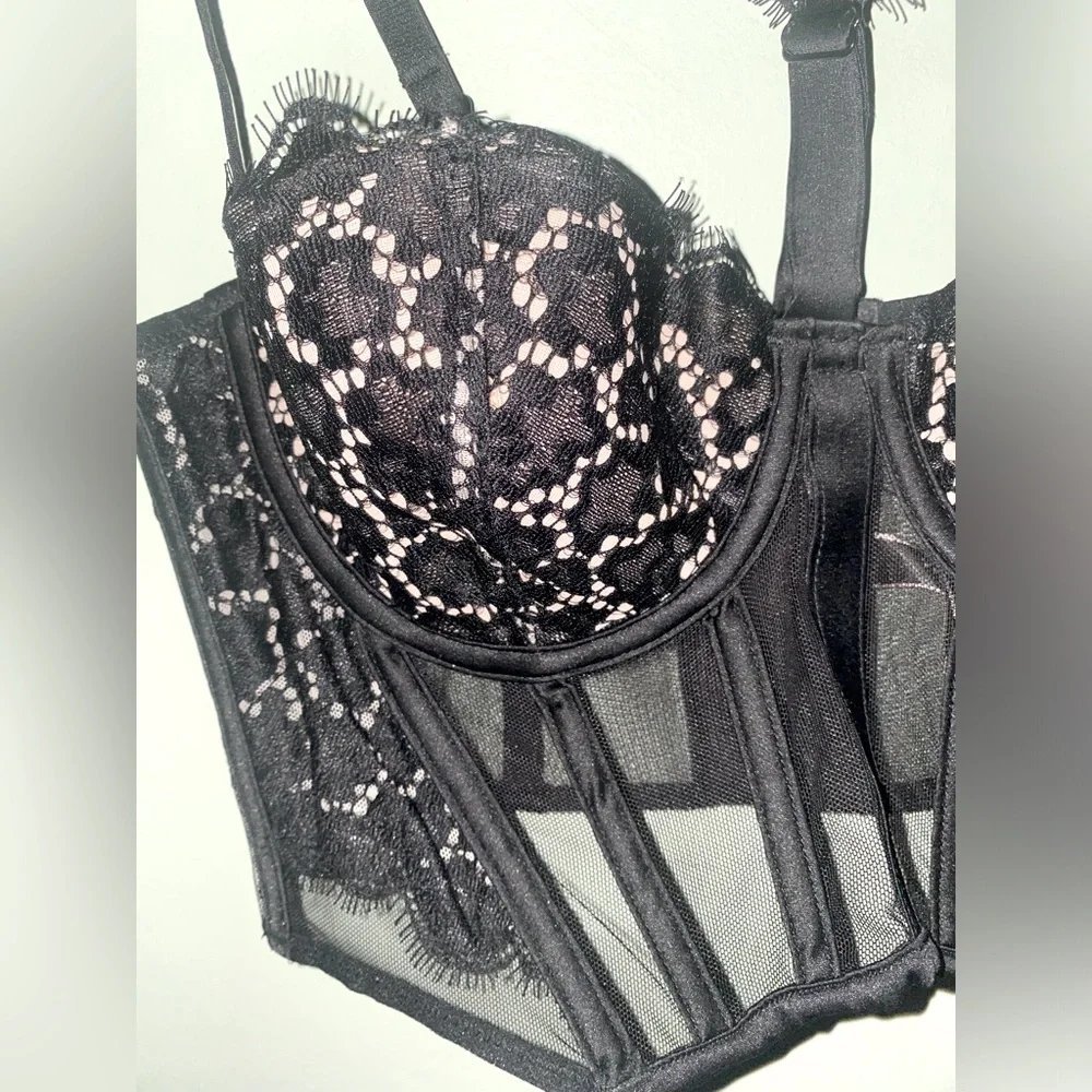 Victoria's Secret Very Sexy Longline Halter Lace Corset Top (NWT) - Picture 6 of 16